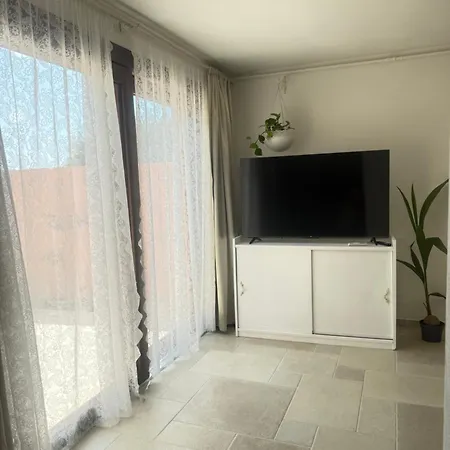 아파트 Relax House